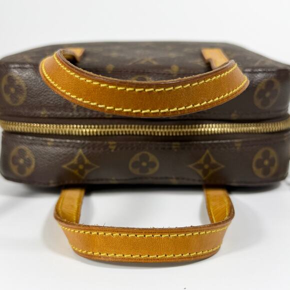 Louis Vuitton Monogram Spontini Crossbody Bag - Picture 9 of 12
